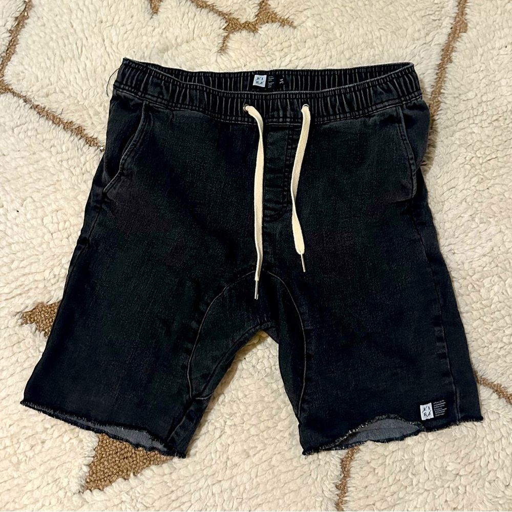 Stretchy black jean shorts